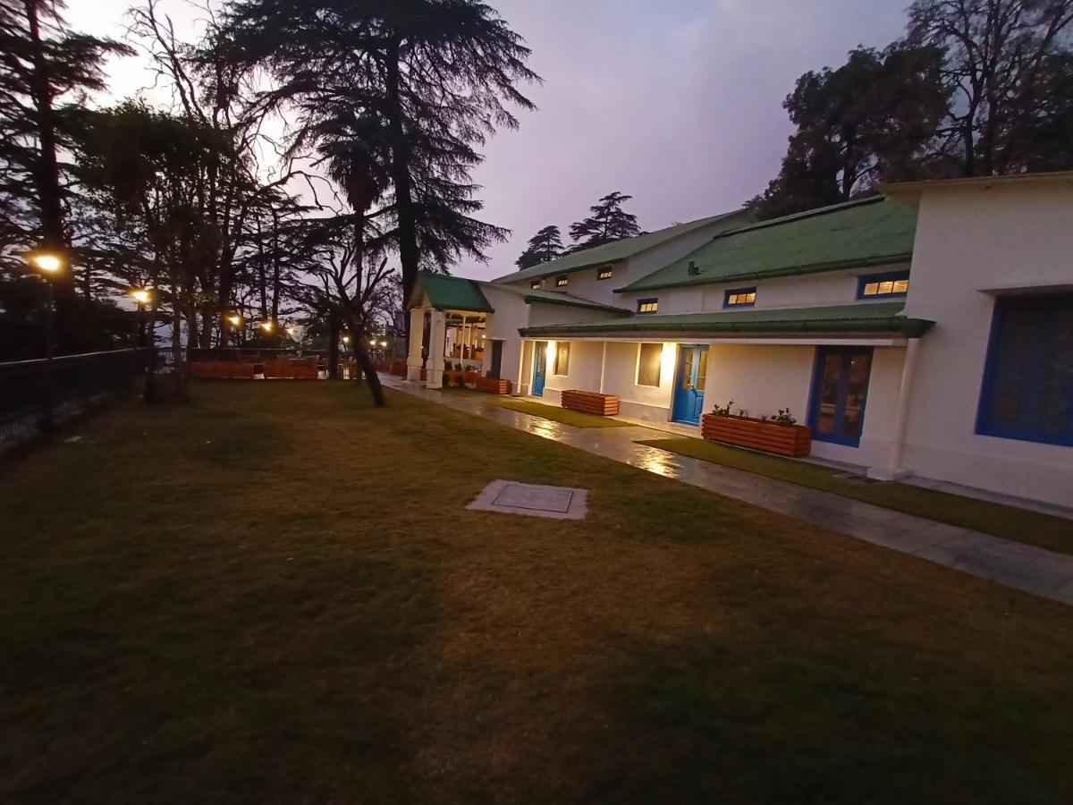 Hotel Pine Retreat Mallroad Mussoorie Exterior foto